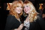 Amsterdam 9 december 2009
Presentatie Playboy met daarin Patricia Paay in Majestic. Yvonne Keeley met dochter
Peter Smulders bv
