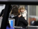 Schiphol 25 november 2010
Amanda Krabbe vertrekt voor 3 maanden naar Australie om daar aktie te gaan voeren tegen walvisvangst. martijn Bickel Achilles en de ouders van Amanda brengen haar weg.
Peter Smulders bv