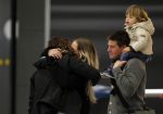 Schiphol 25 november 2010
Amanda Krabbe vertrekt voor 3 maanden naar Australie om daar aktie te gaan voeren tegen walvisvangst. martijn Bickel Achilles en de ouders van Amanda brengen haar weg.
Peter Smulders bv