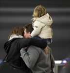 Schiphol 25 november 2010
Amanda Krabbe vertrekt voor 3 maanden naar Australie om daar aktie te gaan voeren tegen walvisvangst. martijn Bickel Achilles en de ouders van Amanda brengen haar weg.
Peter Smulders bv