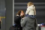 Schiphol 25 november 2010
Amanda Krabbe vertrekt voor 3 maanden naar Australie om daar aktie te gaan voeren tegen walvisvangst. martijn Bickel Achilles en de ouders van Amanda brengen haar weg.
Peter Smulders bv