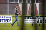 Maarssen 11 december 2010
Bas Westerweel gaat samen met zijn zoon Sebastiaan naar het voetballen.
Peter Smulders bv