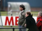 Maarssen 11 december 2010
Bas Westerweel gaat samen met zijn zoon Sebastiaan naar het voetballen.
Peter Smulders bv