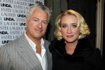 Amsterdam 10 november 2010
Presentatie boek van LINDA door Linda de Mol. Bram Moszkowicz en Eva Jinek nemen het eerste boek in ontvangst.
Peter Smulders bv