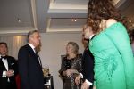 Amsterdam 28 november 2010
Opening nieuwe de la Mar theater en premiere van le cage aux falles. Joop en Janine v d Ende met Koningin Beatrix en Pieter v Vollenhoven. Met Derek de Lint
Peter Smulders bv