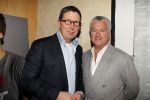 Amsterdam 10 november 2010
Presentatie boek van LINDA door Linda de Mol. Bram Moszkowicz en Eva Jinek nemen het eerste boek in ontvangst. Bram met CEO van Sanoma uitgevers Dick Molman
Peter Smulders bv