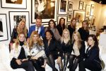 Amsterdam 16 november 2010
Presentatie nieuwe boek van Eric Kuster op de LAF beurs. Estelle Gullit reikt het uit. Eric met diverse voetbalvrouwen waaronder Estelle Gullit Rossana Kluivert Henriette Bergkamp Yvonne Winter
Peter Smulders bv