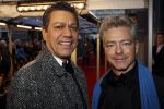 Amsterdam 28 november 2010
Opening Nieuwe de la Mar theater en premiere Le cage aux folles. Frank Sanders met een vriend
Peter Smulders bv