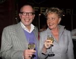 Amsterdam, 21 November 2010
Spiegeltent Palazzo. Hermand den blijker kookt met zijn staf voorBN-ers en genodigden.
Frans Mulder en Marianne v Wijnkoop
Foto Peter Smulders BV