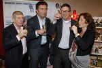 Hoofddorp 7 december 2010
Presentatie Helden en bekend maken van samenwerking met Sanoma uitgevers. Dick Molman ... Frits en Barbara Barend zwanger.
Peter Smulders bv