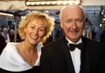 Amsterdam 28 november 2010
Opening Nieuwe de la Mar theater en premiere Le cage aux folles. Guido v Woerkum met vrouw
Peter Smulders bv