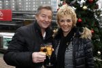 Amsterdam 18 november 2010
Doop rondvaartboot van jan Keizer en Annie Schilders bij Lovers.
Peter Smulders bv