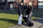 Volendam 26 november 2010
Jan Smit en Lisa buiten aan het wandelen met hun dochter Emma. Vandaag was de eerste keer dat Emma naar buiten ging.
Peter Smulders bv