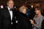Amsterdam 28 november 2010
Opening nieuwe de la Mar theater en premiere van le cage aux falles. Joop en Janine v d Ende met Koningin Beatrix en Pieter v Vollenhoven
Peter Smulders bv