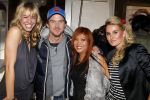 Amsterdam 22 november 2010
Feestje ivm 10 jarig bestaan kapsalon. Nicolette Kluijver Johnnny de Mol Peggy Vrijens en Kim Pieters
Peter Smulders bv