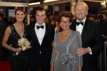 Amsterdam 28 november 2010
Opening Nieuwe de la Mar theater en premiere Le cage aux folles. Joop en Janine v d Ende met hun kinderen Vincent en Iris
Peter Smulders bv