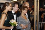 Amsterdam 28 november 2010
Opening Nieuwe de la Mar theater en premiere Le cage aux folles. Joop en Janine v d Ende met hun kinderen Vincent en Iris
Peter Smulders bv