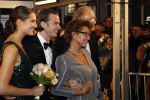 Amsterdam 28 november 2010
Opening Nieuwe de la Mar theater en premiere Le cage aux folles. Joop en Janine v d Ende met hun kinderen Vincent en Iris
Peter Smulders bv