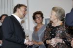 Amsterdam 28 november 2010
Opening nieuwe de la Mar theater en premiere van le cage aux falles. Joop en Janine v d Ende met Koningin Beatrix en Pieter v Vollenhoven. Beatrix met Jon v Eerd
Peter Smulders bv