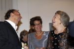 Amsterdam 28 november 2010
Opening nieuwe de la Mar theater en premiere van le cage aux falles. Joop en Janine v d Ende met Koningin Beatrix en Pieter v Vollenhoven. Beatrix met Jon v Eerd
Peter Smulders bv