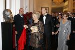 Amsterdam 28 november 2010
Opening Nieuwe de la Mar theater en premiere Le cage aux folles. Joop en Janine v d Ende met hun kinderen Vincent en Iris
Peter Smulders bv