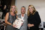Amsterdam 10 november 2010
Presentatie boek van LINDA door Linda de Mol. Bram Moszkowicz en Eva Jinek nemen het eerste boek in ontvangst.
Peter Smulders bv