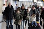 Schiphol 25 november 2010
Amanda Krabbe vertrekt voor 3 maanden naar Australie om daar aktie te gaan voeren tegen walvisvangst. martijn Bickel Achilles en de ouders van Amanda brengen haar weg.
Peter Smulders bv