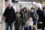 Schiphol 25 november 2010
Amanda Krabbe vertrekt voor 3 maanden naar Australie om daar aktie te gaan voeren tegen walvisvangst. martijn Bickel Achilles en de ouders van Amanda brengen haar weg.
Peter Smulders bv