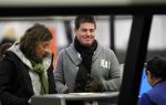 Schiphol 25 november 2010
Amanda Krabbe vertrekt voor 3 maanden naar Australie om daar aktie te gaan voeren tegen walvisvangst. martijn Bickel Achilles en de ouders van Amanda brengen haar weg.
Peter Smulders bv