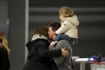 Schiphol 25 november 2010
Amanda Krabbe vertrekt voor 3 maanden naar Australie om daar aktie te gaan voeren tegen walvisvangst. martijn Bickel Achilles en de ouders van Amanda brengen haar weg.
Peter Smulders bv