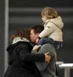 Schiphol 25 november 2010
Amanda Krabbe vertrekt voor 3 maanden naar Australie om daar aktie te gaan voeren tegen walvisvangst. martijn Bickel Achilles en de ouders van Amanda brengen haar weg.
Peter Smulders bv
