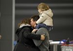Schiphol 25 november 2010
Amanda Krabbe vertrekt voor 3 maanden naar Australie om daar aktie te gaan voeren tegen walvisvangst. martijn Bickel Achilles en de ouders van Amanda brengen haar weg.
Peter Smulders bv