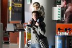 Schiphol 25 november 2010
Amanda Krabbe vertrekt voor 3 maanden naar Australie om daar aktie te gaan voeren tegen walvisvangst. martijn Bickel Achilles en de ouders van Amanda brengen haar weg.
Peter Smulders bv