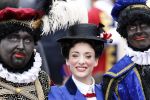 Scheveningen 13 november 2010
Prinses Maxima Prins WillemAlexander en Amalia Ariane en Alexia bij intocht sinterklaas. Noortje Herlaar als Mary Poppins
Peter Smulders bv