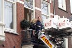 Amsterdam 22 november 2010
Patricia Paay en Nicky v Dam aan het verhuizen. Atlas verhuizingen verzorgt de verhuizing.
Peter Smulders bv
