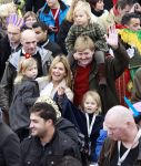 Scheveningen 13 november 2010
Prinses Maxima Prins WillemAlexander en Amalia Ariane en Alexia bij intocht sinterklaas.
Peter Smulders bv