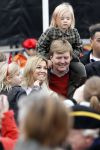 Scheveningen 13 november 2010
Prinses Maxima Prins WillemAlexander en Amalia Ariane en Alexia bij intocht sinterklaas.
Peter Smulders bv