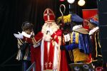 Scheveningen 13 november 2010
Prinses Maxima Prins WillemAlexander en Amalia Ariane en Alexia bij intocht sinterklaas.
Peter Smulders bv