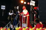 Scheveningen 13 november 2010
Prinses Maxima Prins WillemAlexander en Amalia Ariane en Alexia bij intocht sinterklaas.
Peter Smulders bv