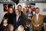 Amsterdam 12 november 2010
Presentatie kalendar van syndroom van down bij restaurant Amstelhaven. oa Tooske Ragas met broer Barry Atsma met broer Marian Mudder en Roeland Fernhout
Peter Smulders bv