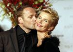 Amsterdam 21 november 2011
Premiere Nova Zembla in het RAI theater. De film is geregisseerd door Reinout Oerlemans en Robert de Hoog en Doutzen Kroes spelen de hoofdrollen.
Prinses Maxima en prins Wilem Alexander zijn de eregasten. Anita Witzier met vriend
Peter Smulders bv
