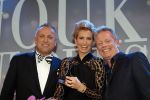 Amsterdam 24 november 2011
Uitreiking Beau monde awards in het Amstel hotel.Anouk Smulders met Gordon en John Lukken
Peter Smulders bv