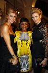 Amsterdam 24 november 2011
Uitreiking Beau monde awards in het Amstel hotel. Estelle Gullit Sylvana Simons en Anouk Smulders
Peter Smulders bv