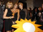 Amsterdam 24 november 2011
Uitreiking Beau monde awards in het Amstel hotel. Daphne Deckers Estelle Gullit en Anouk Smulders
Peter Smulders bv