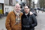 Amsterdam 4 december 2011
Arie Hazes bij het beeld van zijn broer Andre op de albert Cuyp. Arie met zijn vrouw
Peter Smulders bv