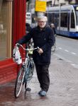 Amsterdam 7 december 2011
Barry Stevens op de fiets in Amsterdam.
Peter Smulders bv