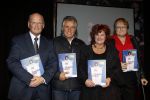 Hilversum 15 november 2011
Presentatie boek van de Zangeres zonder Naam geschreven door Ben Holthuis. Ben Adriaan Hoes Imca Marina en Herman Jongman
Peter Smulders bv