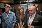 BAARN - In Restaurant Vuur is de perspresentatie gehouden van de nieuwe kerst cd genaamd Christmas Duets.  Met op de foto vlnr Ben Saunders, Jamie Faber en Dean Saunders. FOTO PETER SMULDERS BV