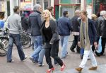Amsterdam 6 november 201
Bridget Maasland viert haar verjaardag op de wallen bij chinees restaurant Oriental. Ook haar vriend Pieter v Schaijk is aanwezig
Peter Smulders bv