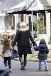 Amsterdam 2 november 2011
Connie Breukhoven met Soraiya en Semmy op de cornelis schuytstraat
Peter Smulders bv
